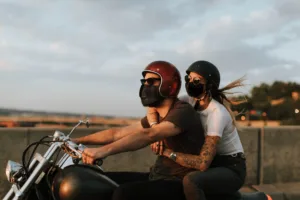 Pinsy dla kierowców motocykli